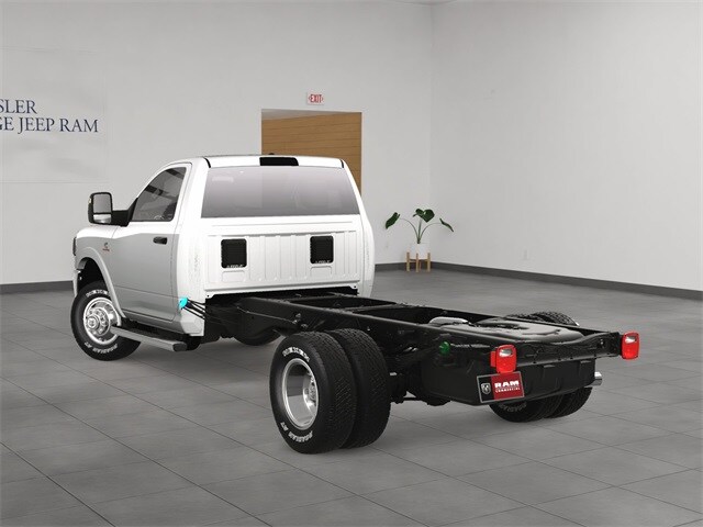 2024 Ram 3500 Tradesman photo 4