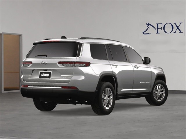 2025 Jeep Grand Cherokee Laredo photo 4