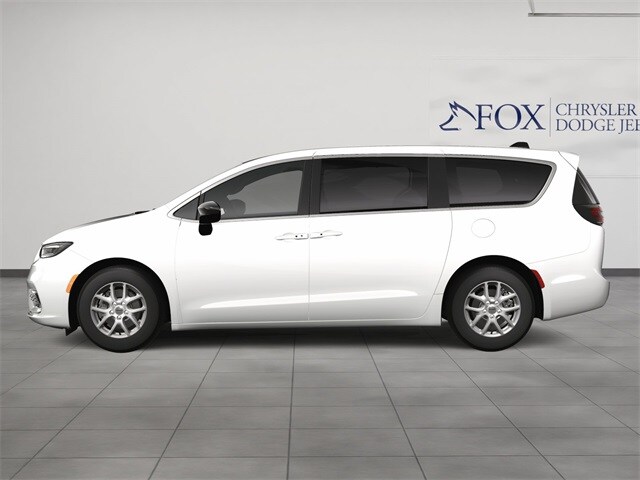 2025 Chrysler Pacifica photo 3