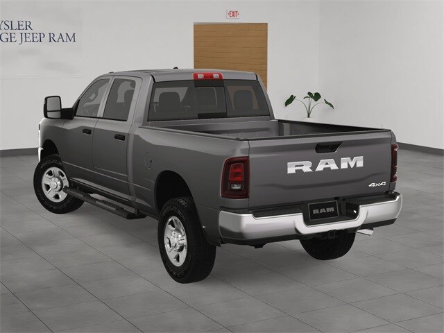 2025 Ram 2500 Tradesman photo 4