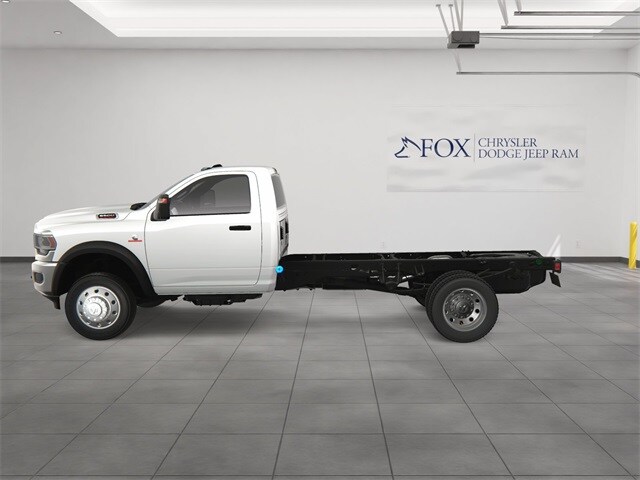 2024 Ram 5500 Tradesman photo 3