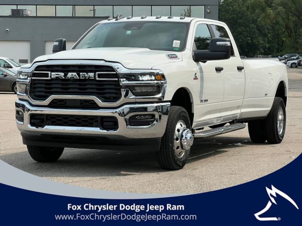 New 2026 Ram 3500 BIG HORN CREW CAB 4X4 8' BOX Pickup