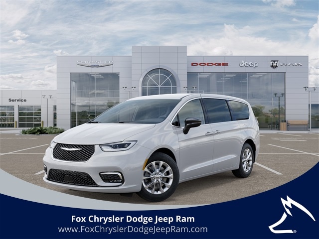 2026 Chrysler Pacifica Select's photo