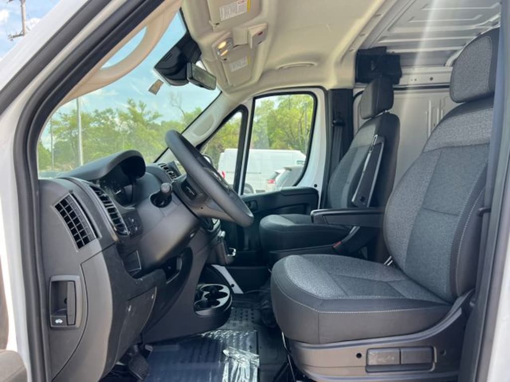 New 2026 Ram ProMaster PROMASTER 1500 TRADESMAN CARGO VAN LOW ROOF 118' W Cargo Van