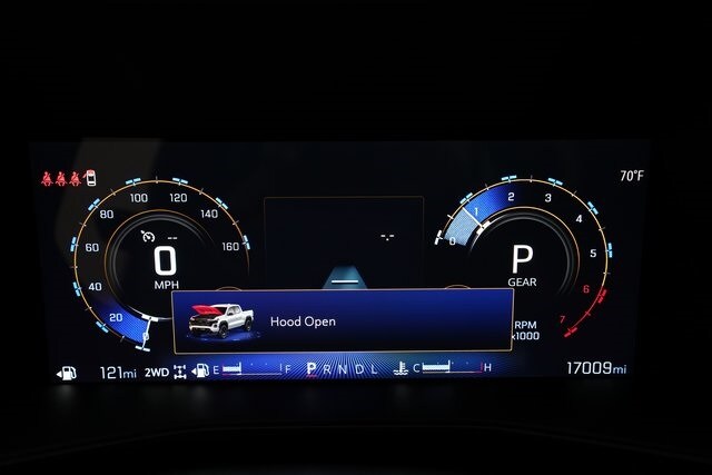 2024 Chevrolet Colorado Z71 photo 2