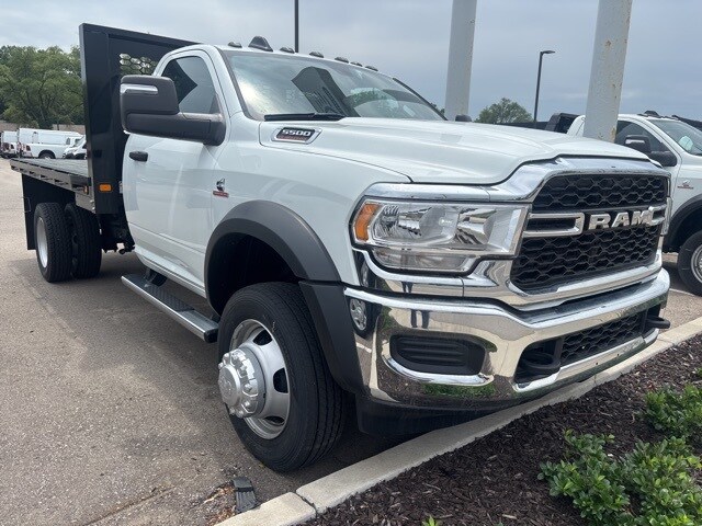 2024 Ram 5500 Tradesman photo 4