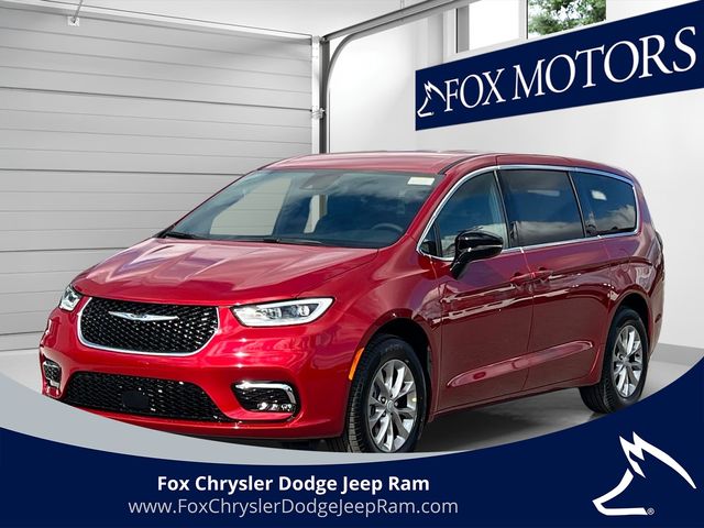 2026 Chrysler Pacifica Select AWD's photo