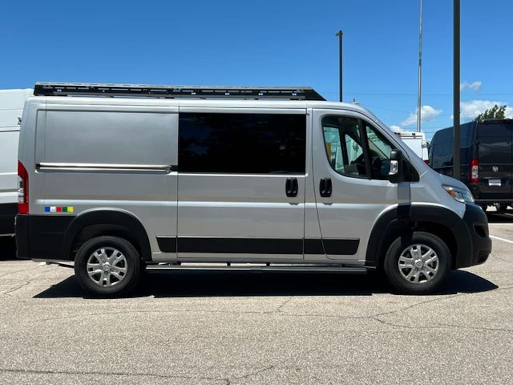 New 2024 Ram ProMaster PROMASTER 3500 SLT CARGO VAN LOW ROOF 136' WB Cargo Van