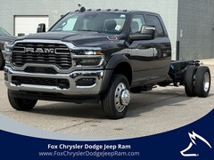 2026 Ram 5500 Chassis Cab TRADESMAN  CREW  4X4 84' CA Pickup