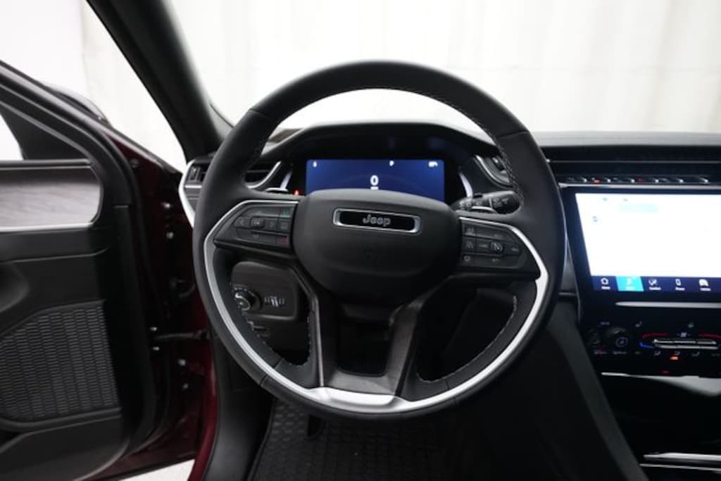 Certified 2025 Jeep Grand Cherokee L Limited SUV