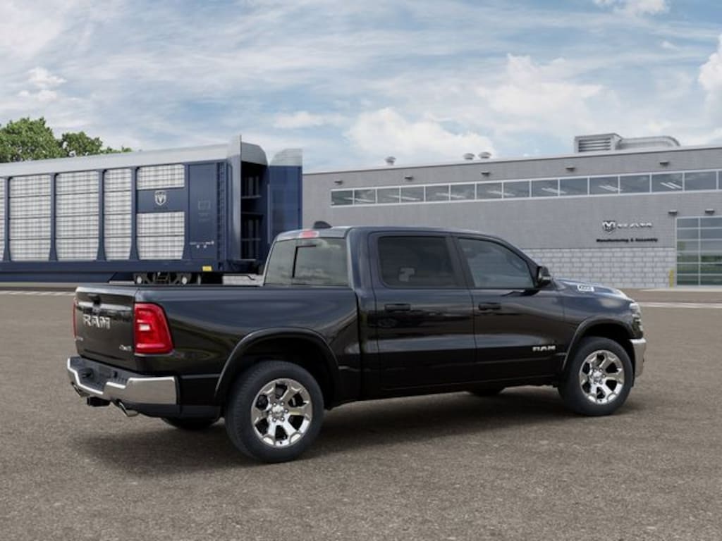 New 2026 Ram 1500 BIG HORN CREW CAB 4X4 5'7 BOX Pickup