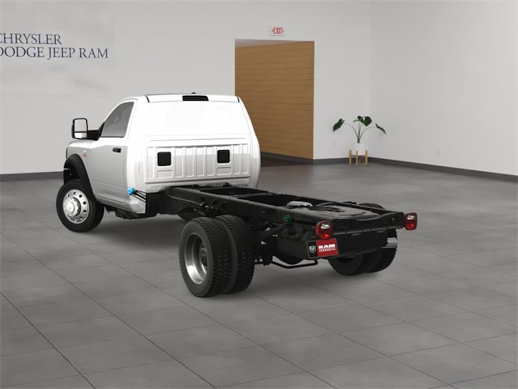New 2024 Ram 5500 Chassis Cab 5500 TRADESMAN CHASSIS REGULAR CAB 4X4 84' CA Pickup