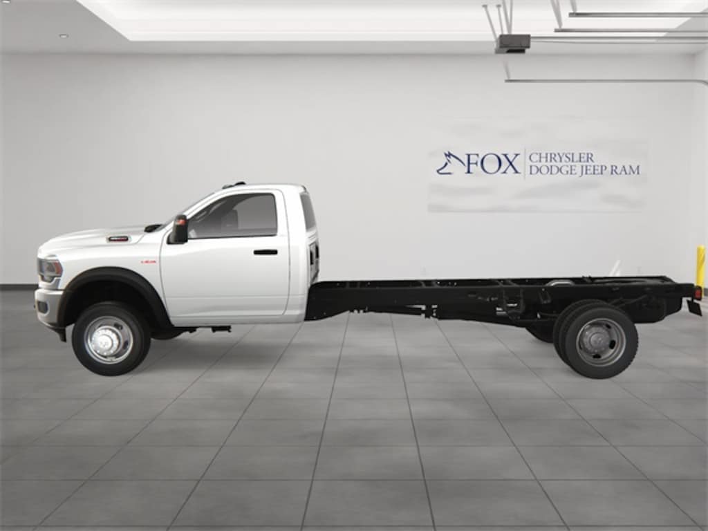 New 2024 Ram 4500 Chassis Cab 4500 SLT CHASSIS REGULAR CAB 4X4 120' CA Pickup