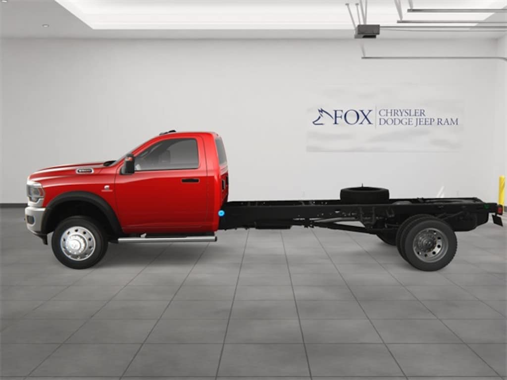 New 2024 Ram 5500 Chassis Cab 5500 TRADESMAN CHASSIS REGULAR CAB 4X4 120' CA Pickup