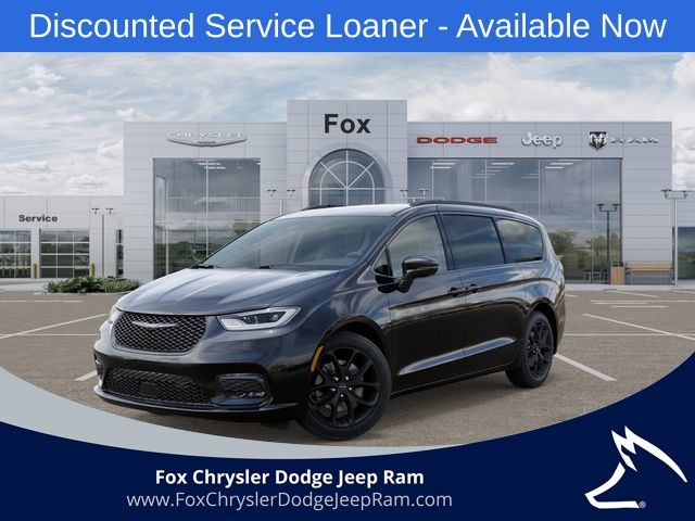 2026 Chrysler Pacifica Select AWD's photo
