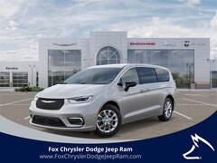 2026 Chrysler Pacifica SELECT AWD Passenger Van