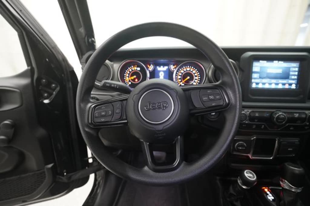 Used 2023 Jeep Gladiator Sport Truck Crew Cab