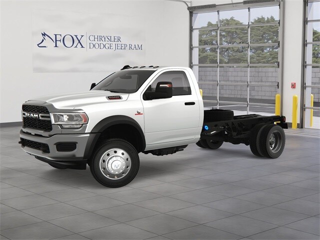 2024 Ram 5500 Tradesman photo 2
