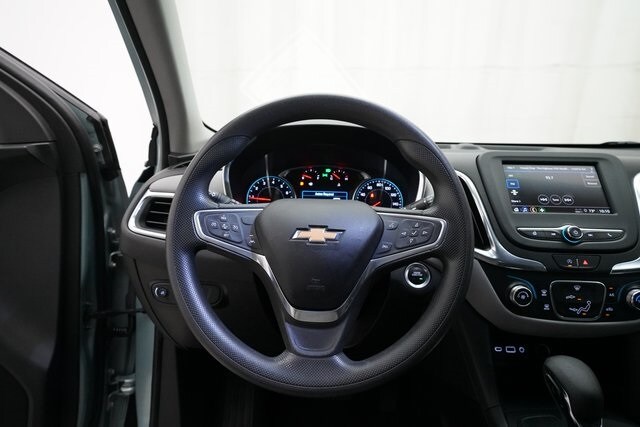 2022 Chevrolet Equinox photo 3