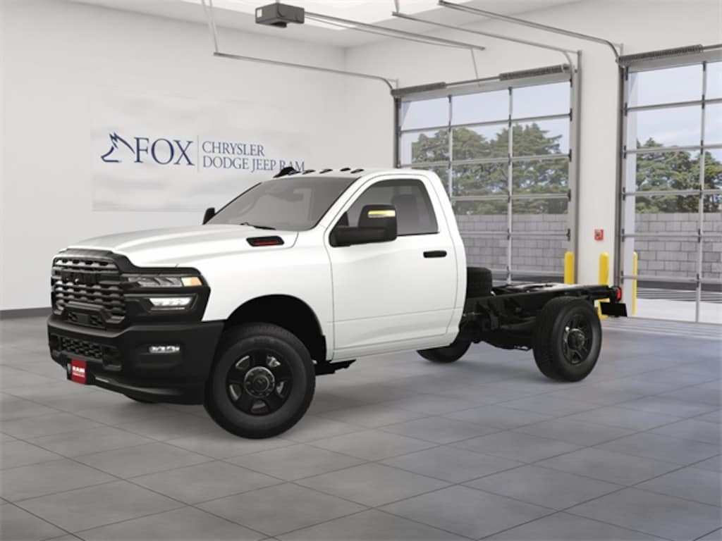 New 2025 Ram 3500 Chassis Cab 3500 TRADESMAN CHASSIS REGULAR CAB 4X4 60' CA Pickup