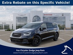 2026 Chrysler Pacifica LIMITED AWD Passenger Van