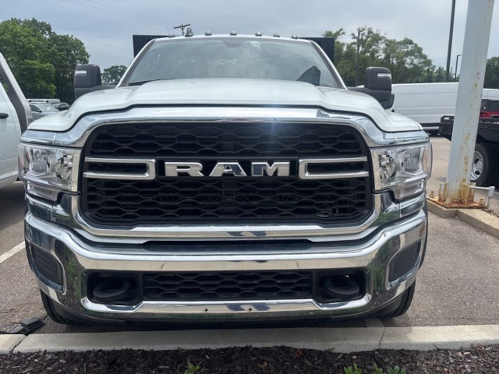 New 2024 Ram 5500 Chassis Cab 5500 TRADESMAN CHASSIS REGULAR CAB 4X4 84' CA Pickup