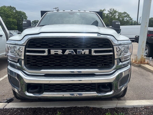 2024 Ram 5500 Tradesman photo 2