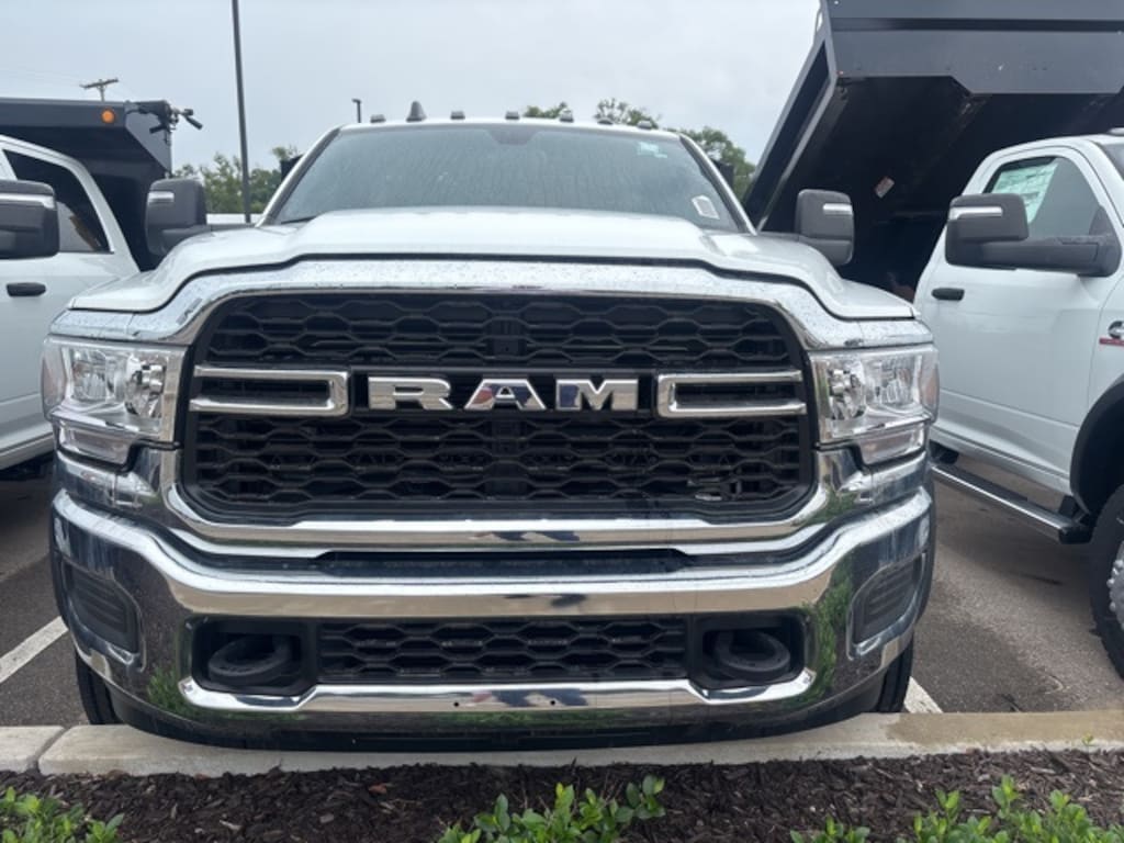 New 2024 Ram 5500 Chassis Cab 5500 TRADESMAN CHASSIS REGULAR CAB 4X4 84' CA Pickup