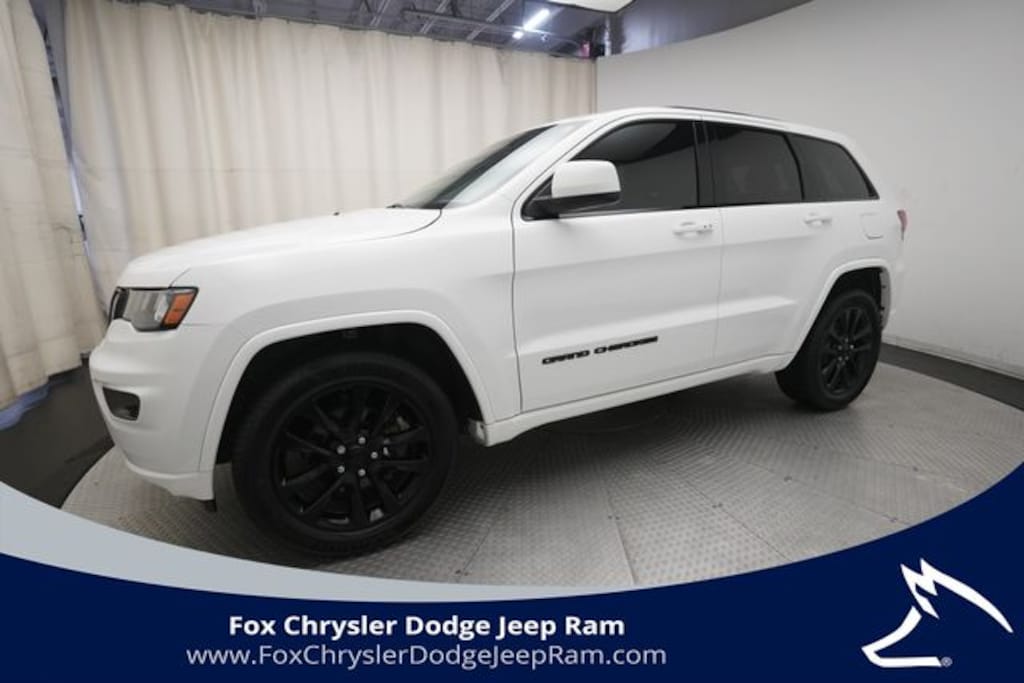 Used 2018 Jeep Grand Cherokee Laredo 4x4 SUV