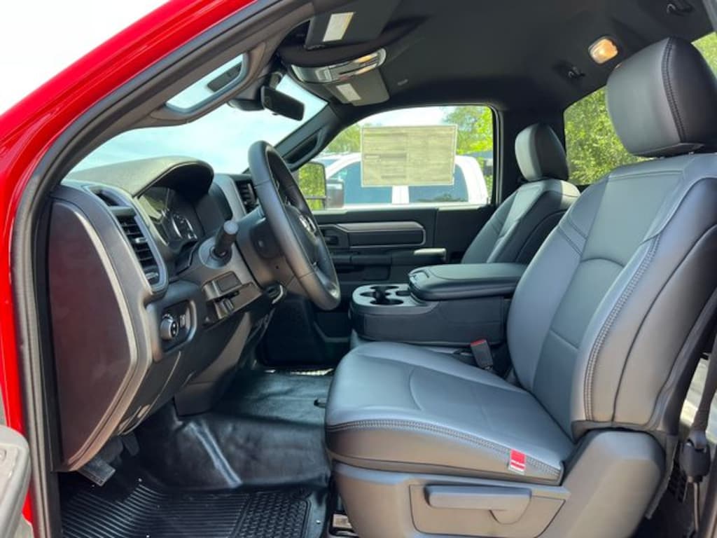 New 2026 Ram 2500 TRADESMAN REGULAR CAB 4X4 8' BOX Pickup