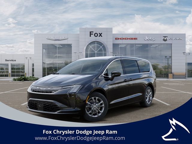 2027 Chrysler Pacifica Select AWD's photo