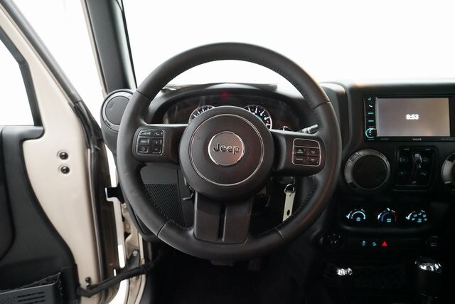 2016 Jeep Wrangler Unlimited Willys Wheeler photo 4