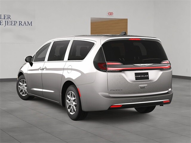 2025 Chrysler Pacifica photo 3