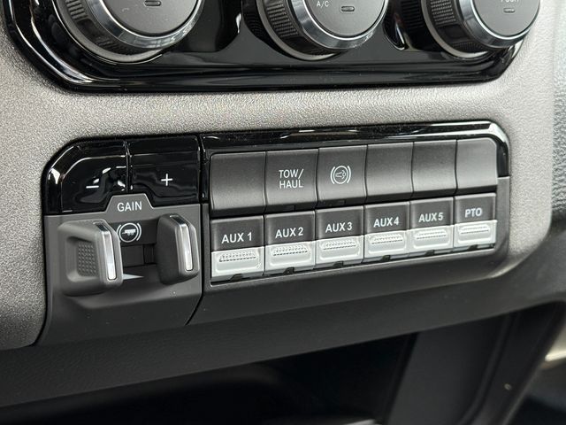 2026 RAM 3500 Chassis Tradesman - Photo 34