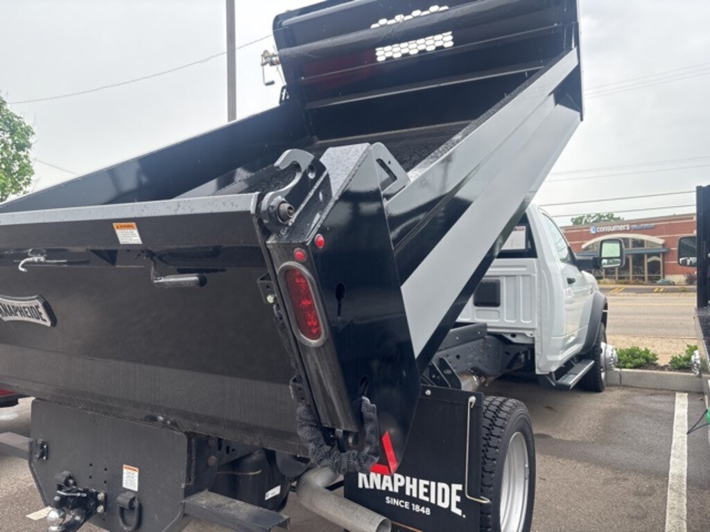 New 2024 Ram 5500 Chassis Cab 5500 TRADESMAN CHASSIS REGULAR CAB 4X4 84' CA Pickup