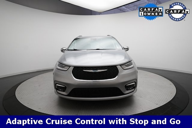 Used 2021 Chrysler Pacifica Hybrid Limited with VIN 2C4RC1S73MR565823 for sale in Grand Rapids, MI