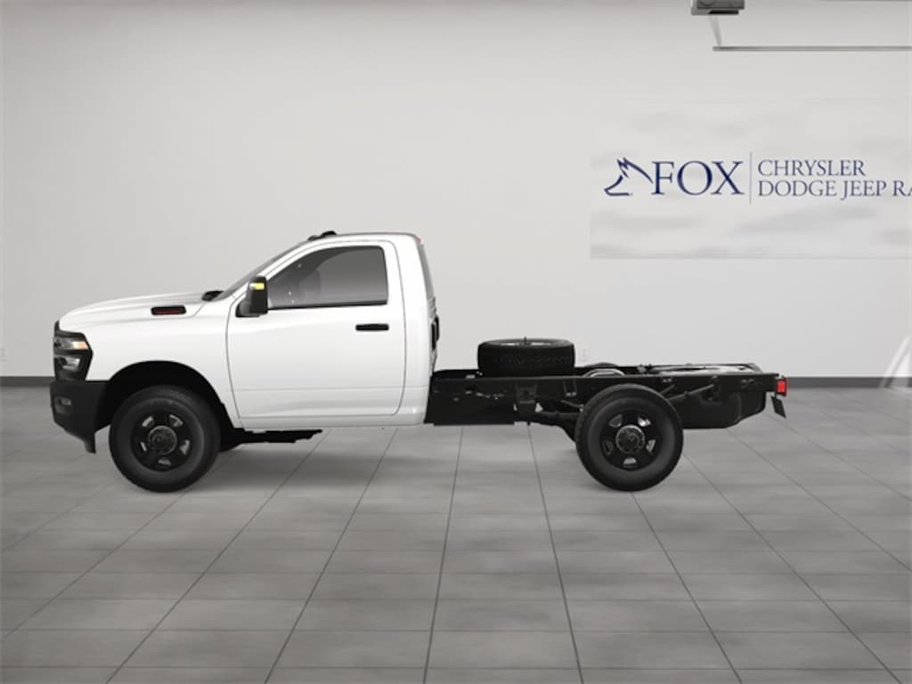 New 2025 Ram 3500 Chassis Cab 3500 TRADESMAN CHASSIS REGULAR CAB 4X4 60' CA Pickup