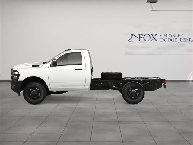 2025 Ram 3500 Tradesman Big Horn photo 3