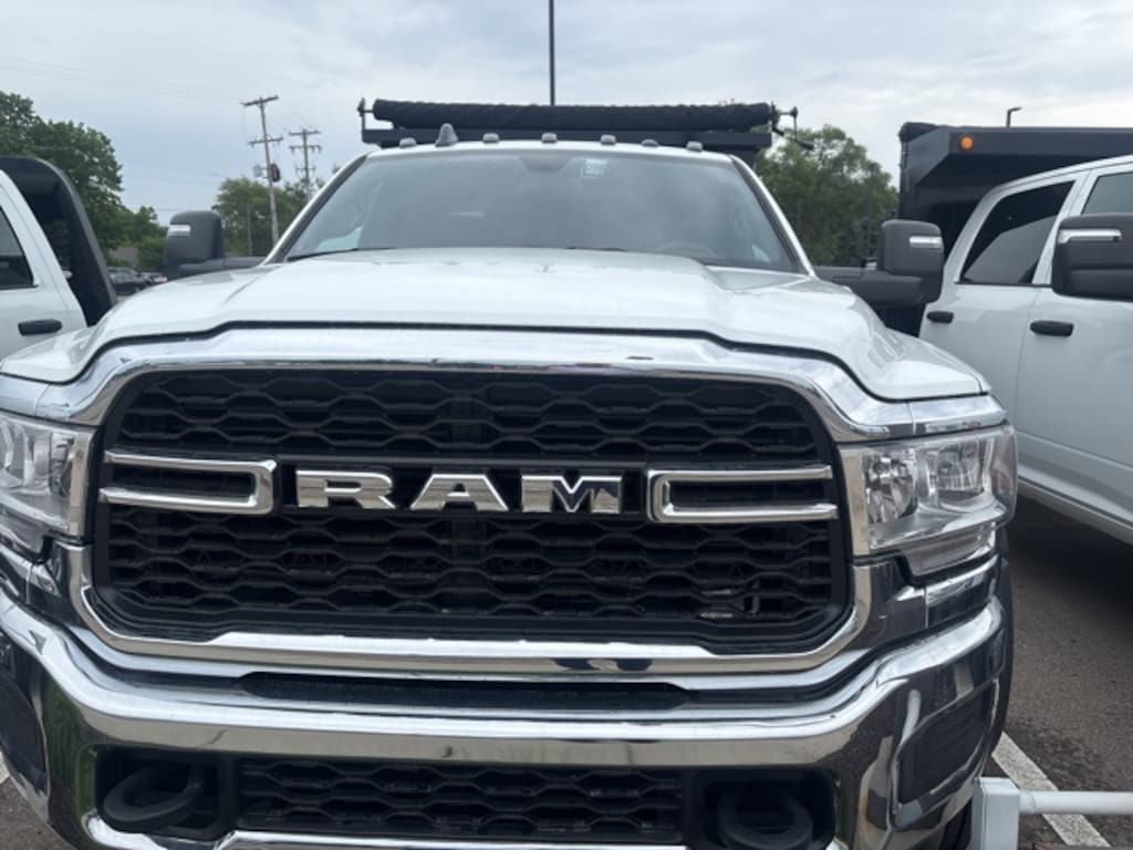 New 2024 Ram 5500 Chassis Cab 5500 TRADESMAN CHASSIS CREW CAB 4X4 84' CA Pickup