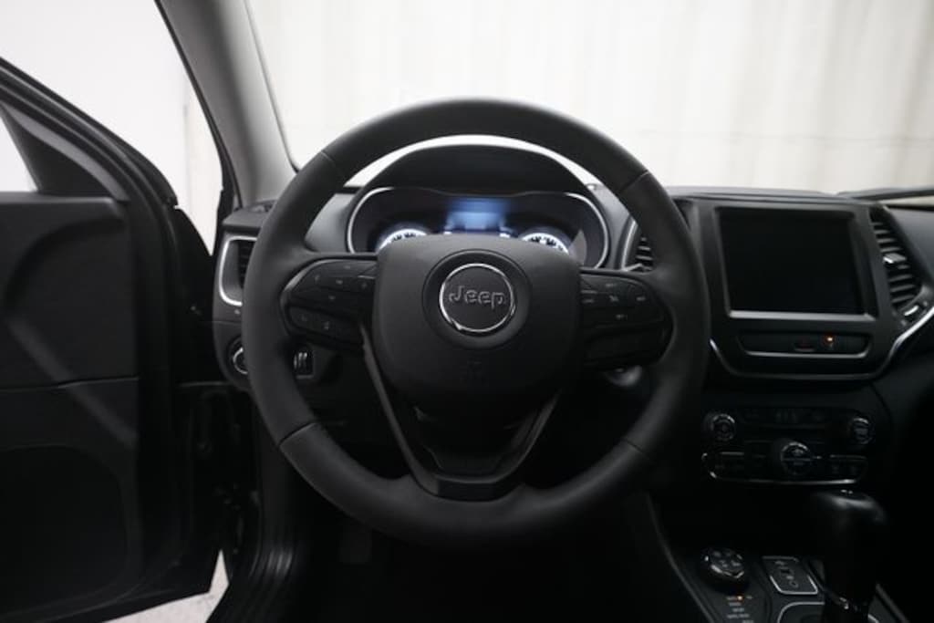 Used 2022 Jeep Cherokee Trailhawk SUV