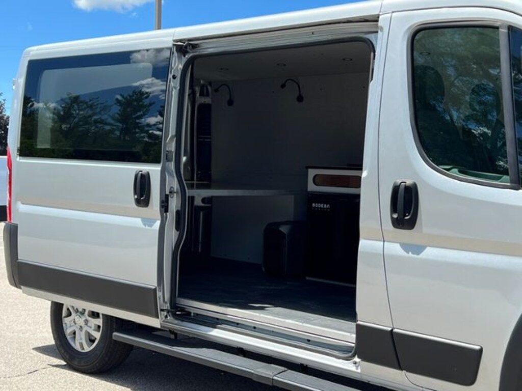 New 2024 Ram ProMaster PROMASTER 3500 SLT CARGO VAN LOW ROOF 136' WB Cargo Van