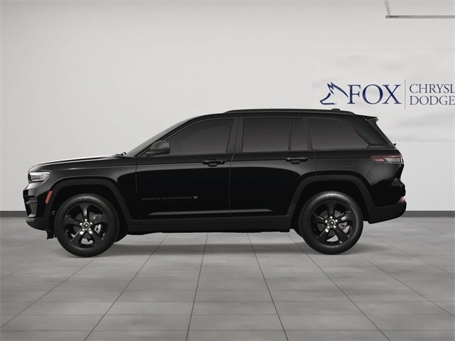 2025 Jeep Grand Cherokee Altitude photo 3