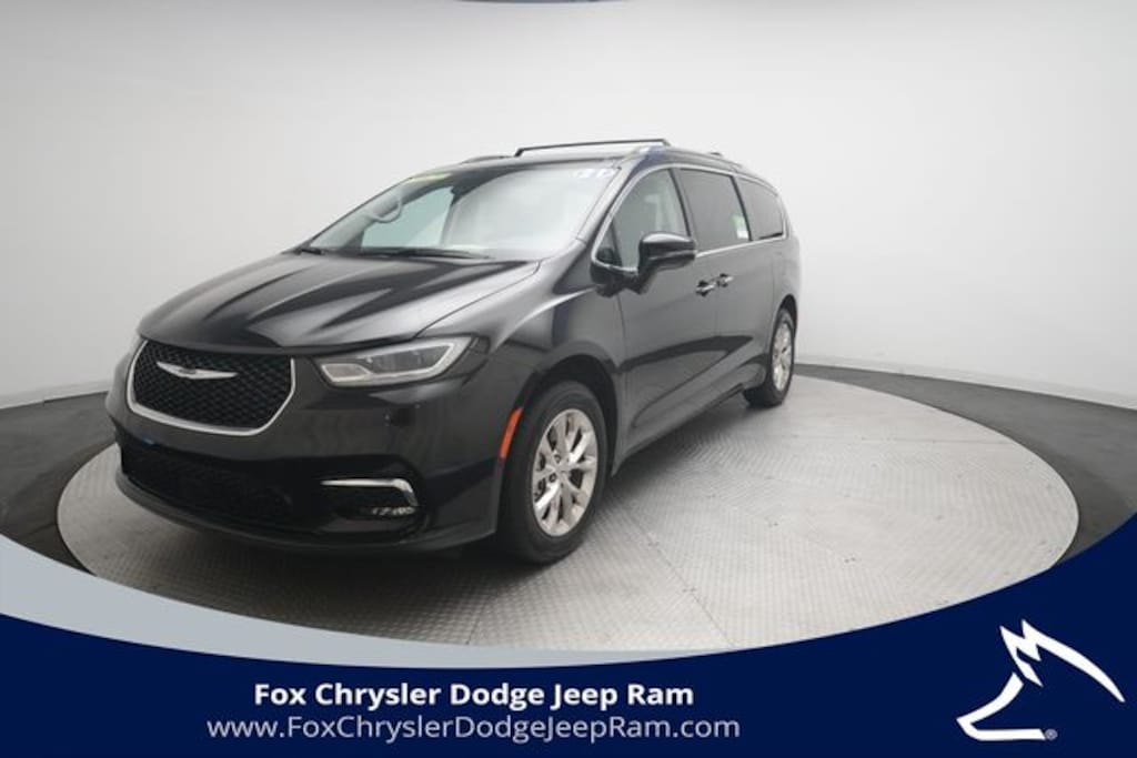 Used 2021 Chrysler Pacifica Touring L Van Passenger Van