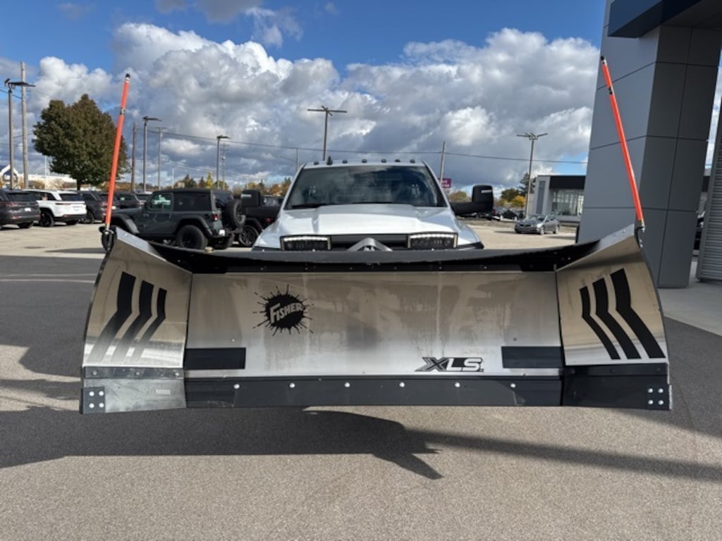 New 2025 Ram 3500 Chassis Cab 3500 TRADESMAN CHASSIS REGULAR CAB 4X4 60' CA Pickup