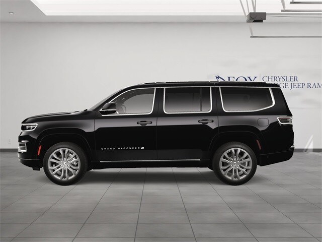 2023 Jeep Grand Wagoneer II photo 3