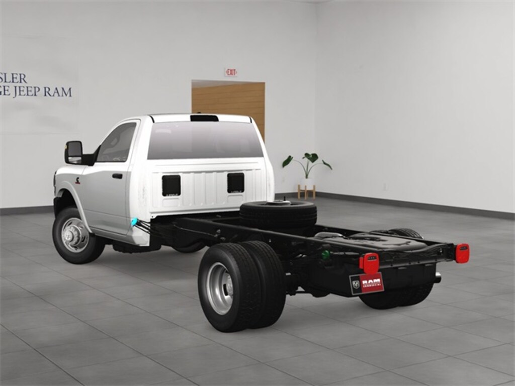 New 2024 Ram 3500 Chassis Cab 3500 TRADESMAN CHASSIS REGULAR CAB 4X2 84' CA Pickup