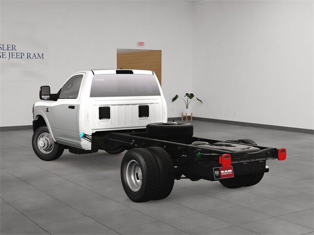 2024 Ram 3500 Tradesman photo 4