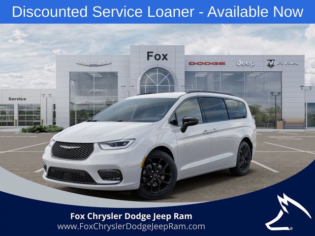 2026 Chrysler Pacifica Passenger Van 