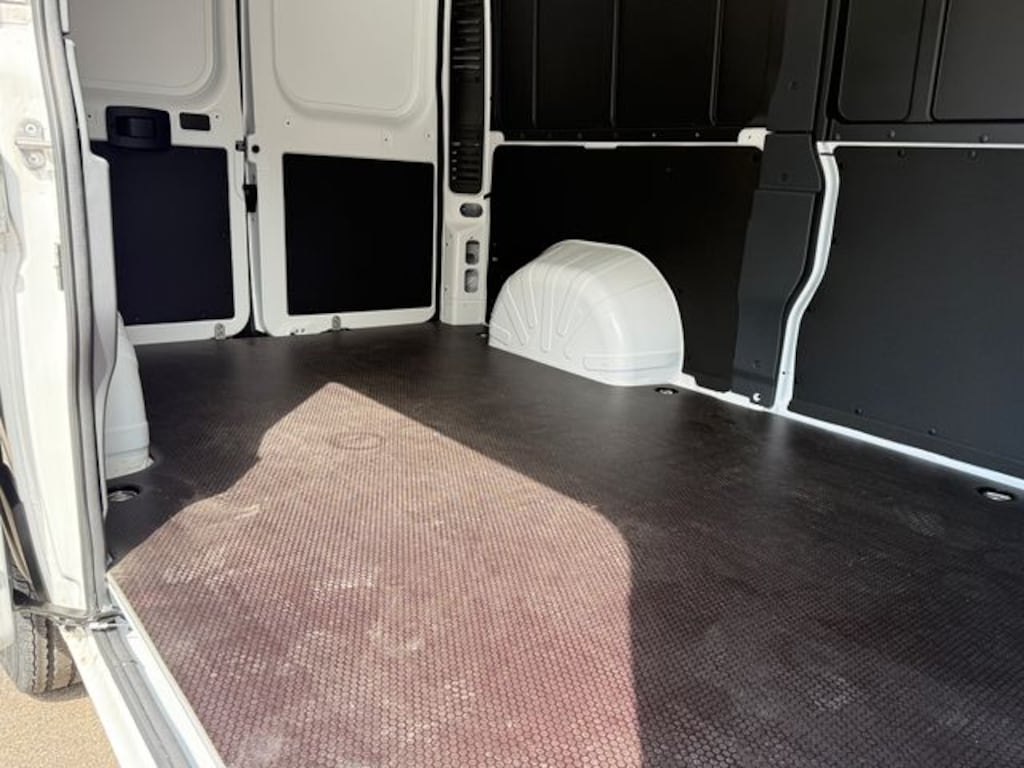 New 2024 Ram ProMaster PROMASTER 1500 SLT CARGO VAN LOW ROOF 136' WB Cargo Van