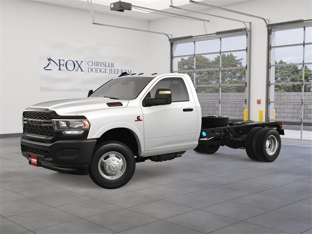 2024 Ram 3500 Tradesman photo 2